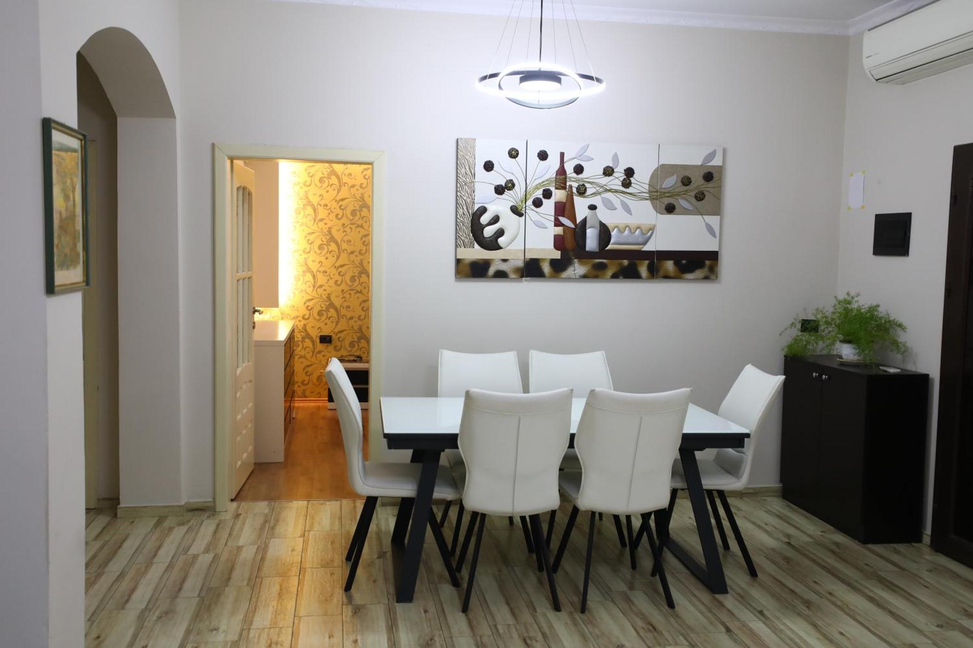 Sunny Bliss Apartment